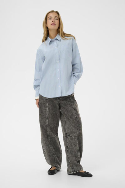 CHEMISE KAFFE "LEVIA" POWDER BLUE