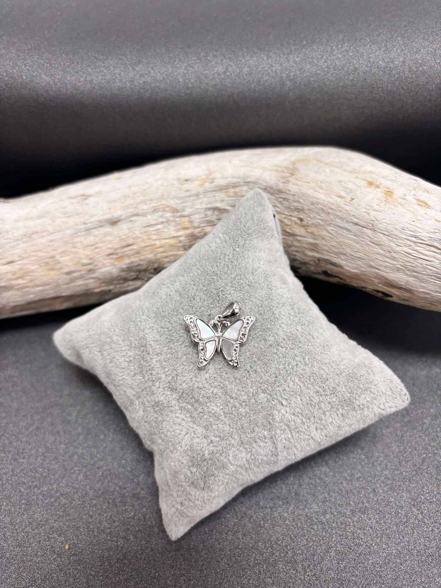 PENDENTIF ARGENT 925 "PAPILLON" NACRE BLANC