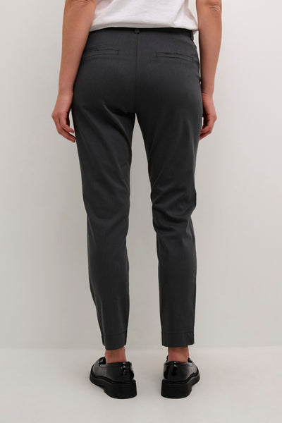 PANTALON KAFFE ''LEA CHINO 7/8'' DARK SHADOW