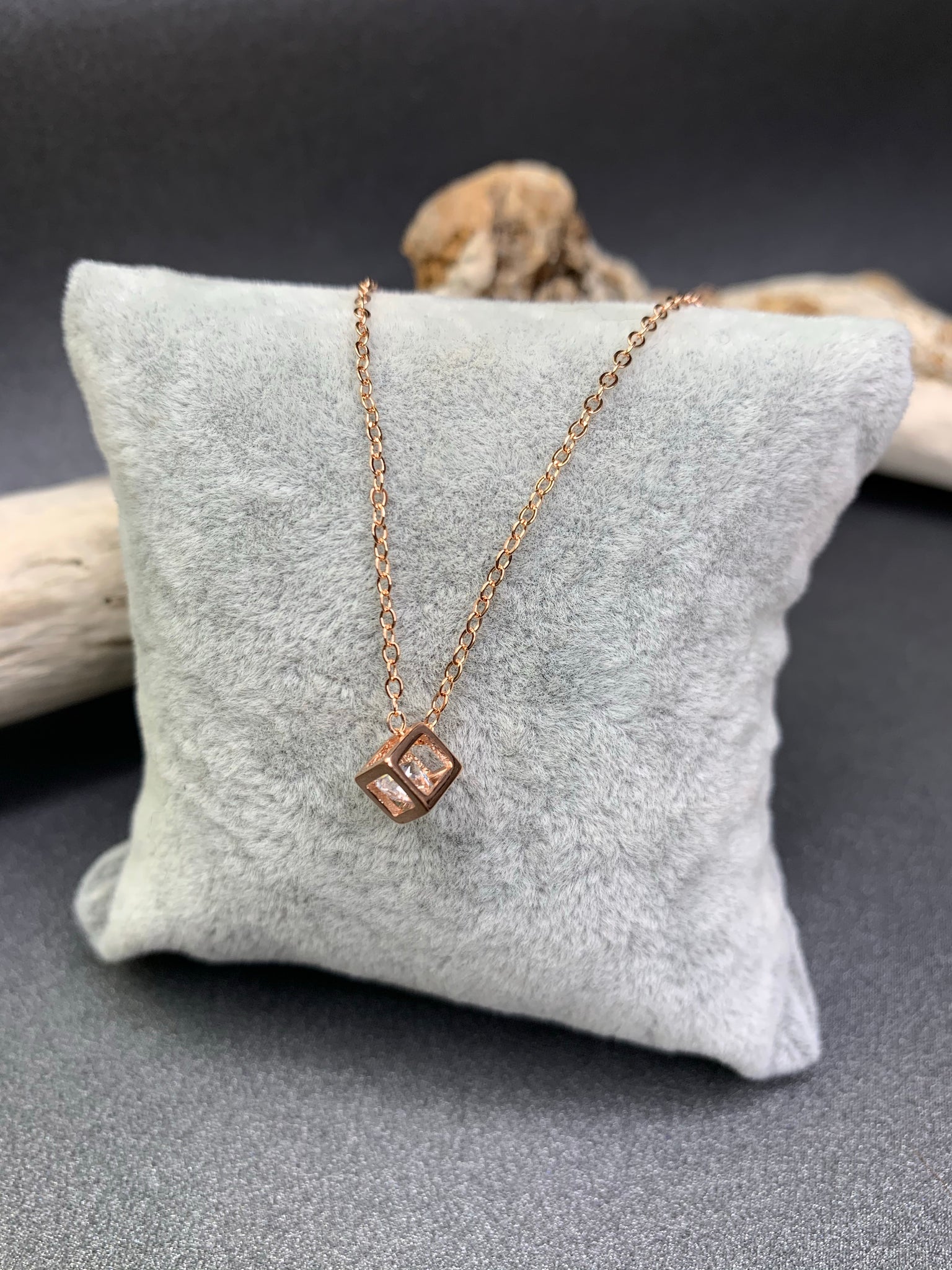 COLLIER "CUBIC ROSEGOLD"